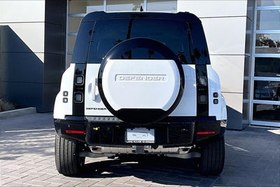 2026 Land Rover Defender 110 X-Dynamic SE