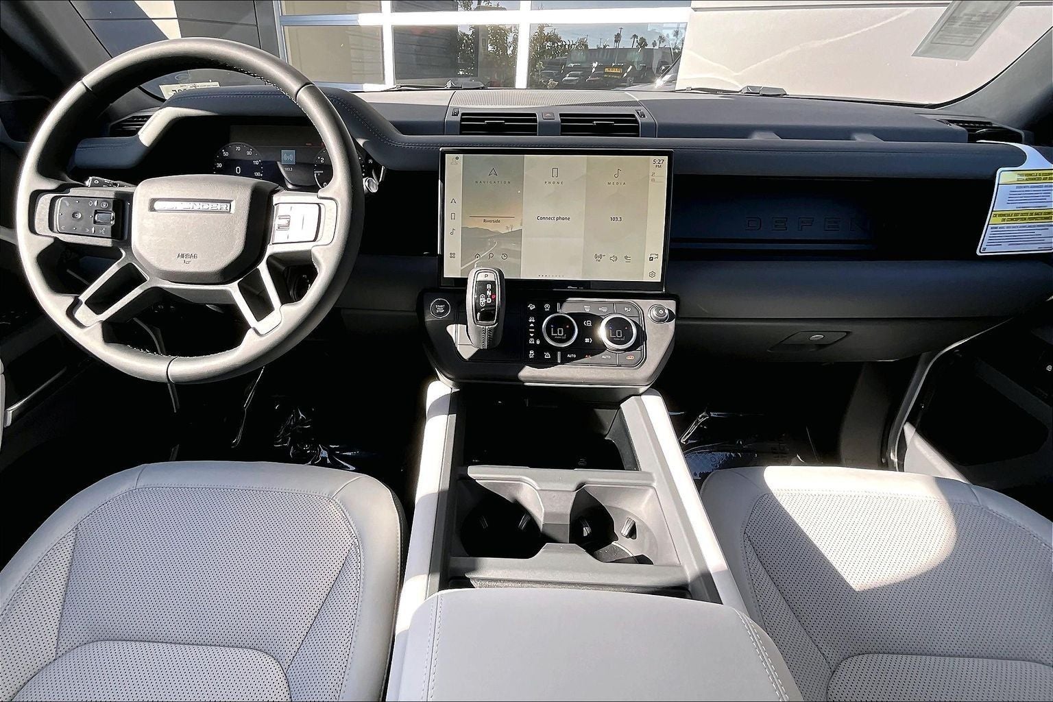 2026 Land Rover Defender 110 X-Dynamic SE
