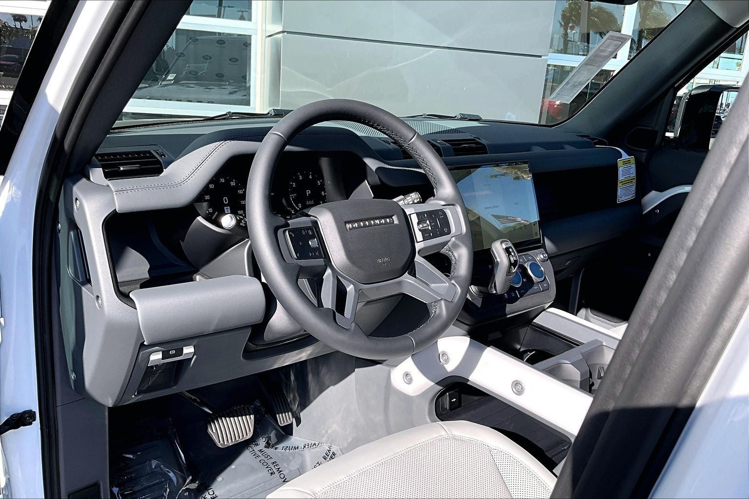 2026 Land Rover Defender 110 X-Dynamic SE
