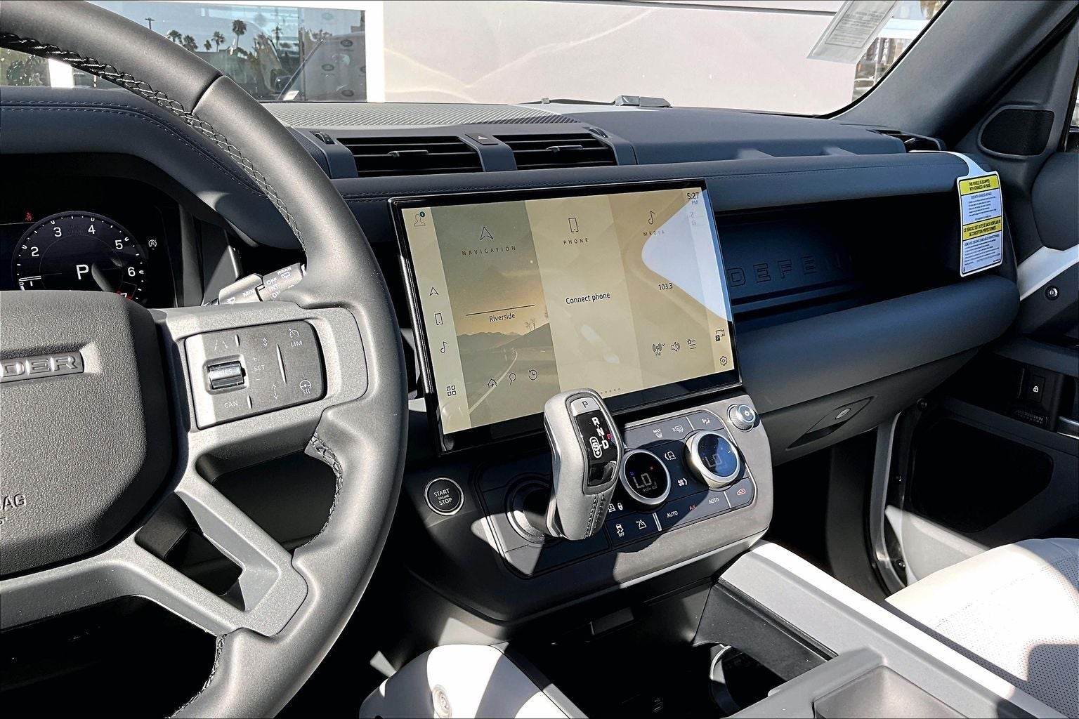 2026 Land Rover Defender 110 X-Dynamic SE