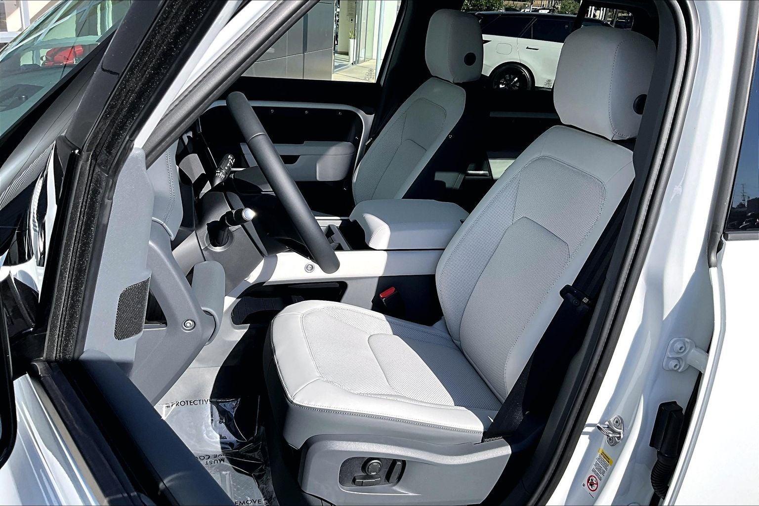 2026 Land Rover Defender 110 X-Dynamic SE
