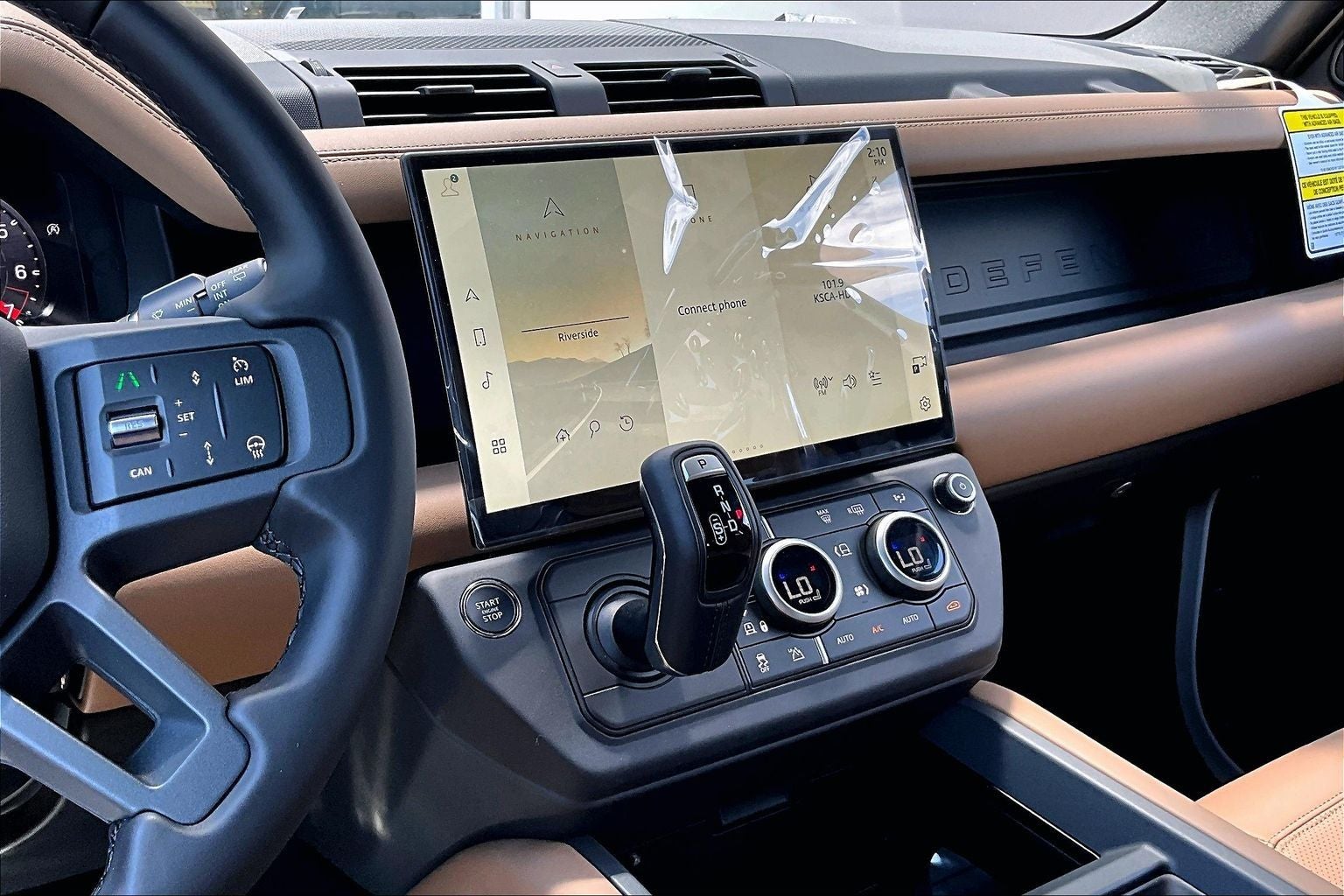 2026 Land Rover Defender 110 X-Dynamic SE