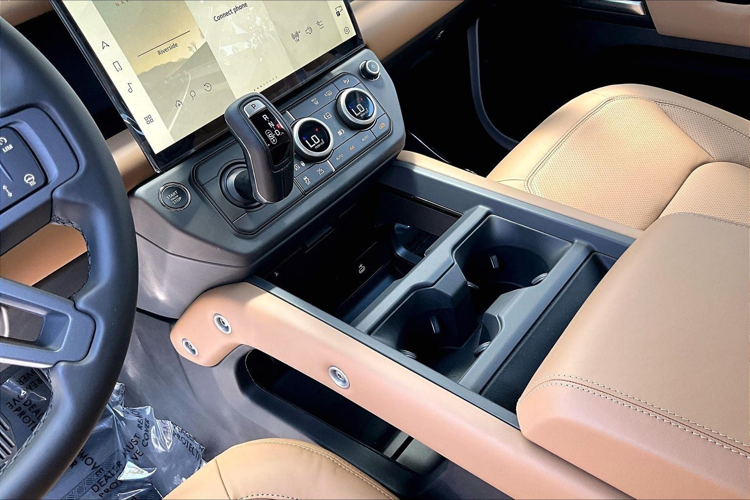 2026 Land Rover Defender 110 X-Dynamic SE