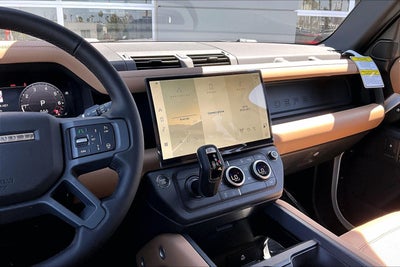2026 Land Rover Defender 110 X-Dynamic SE