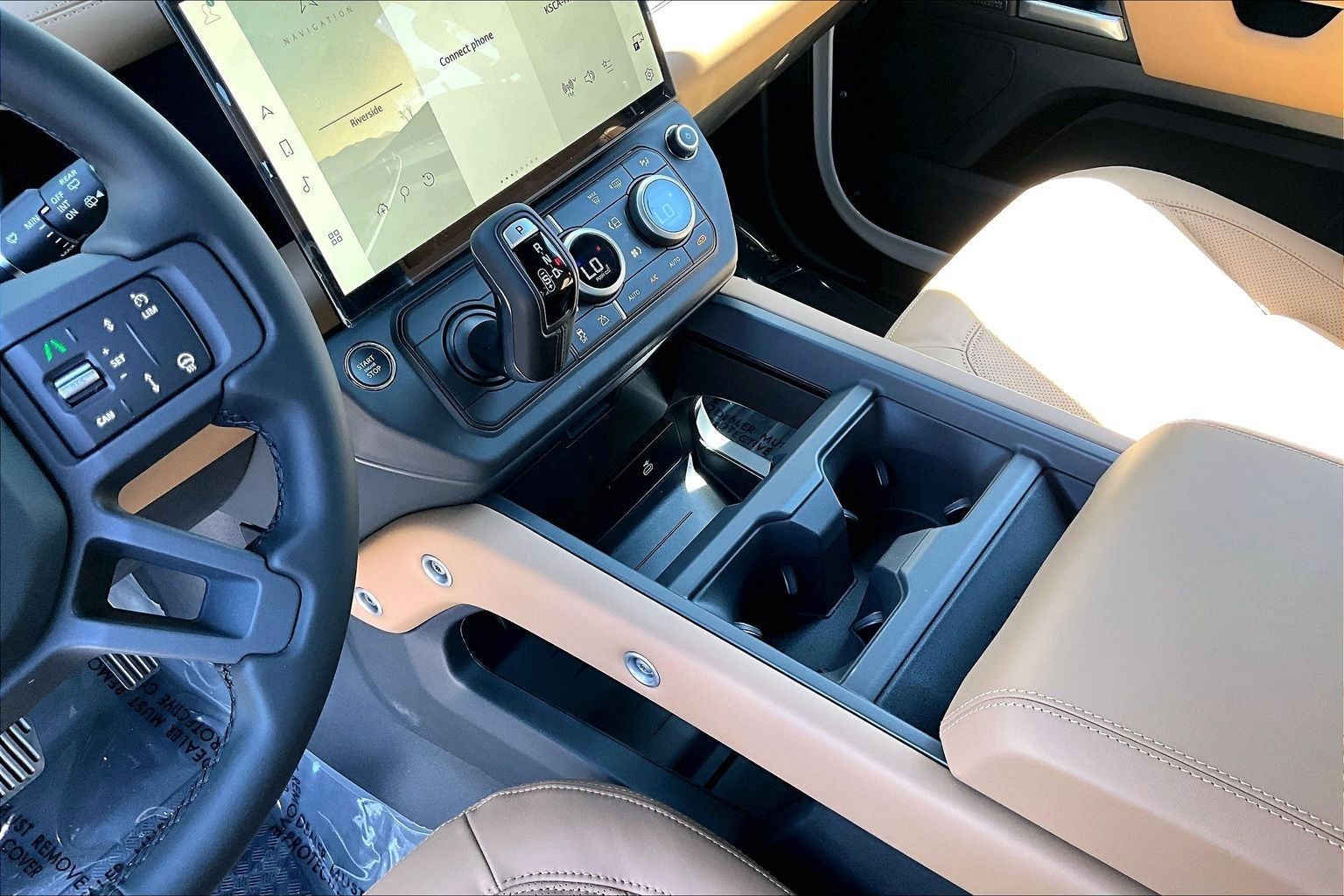 2026 Land Rover Defender 110 X-Dynamic SE