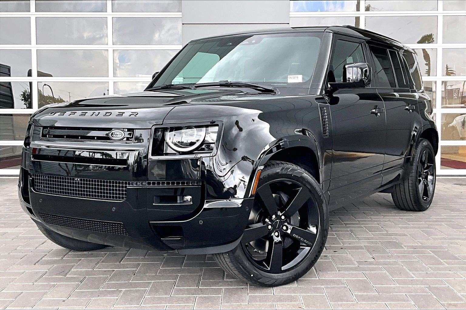 2026 Land Rover Defender 110 X-Dynamic SE