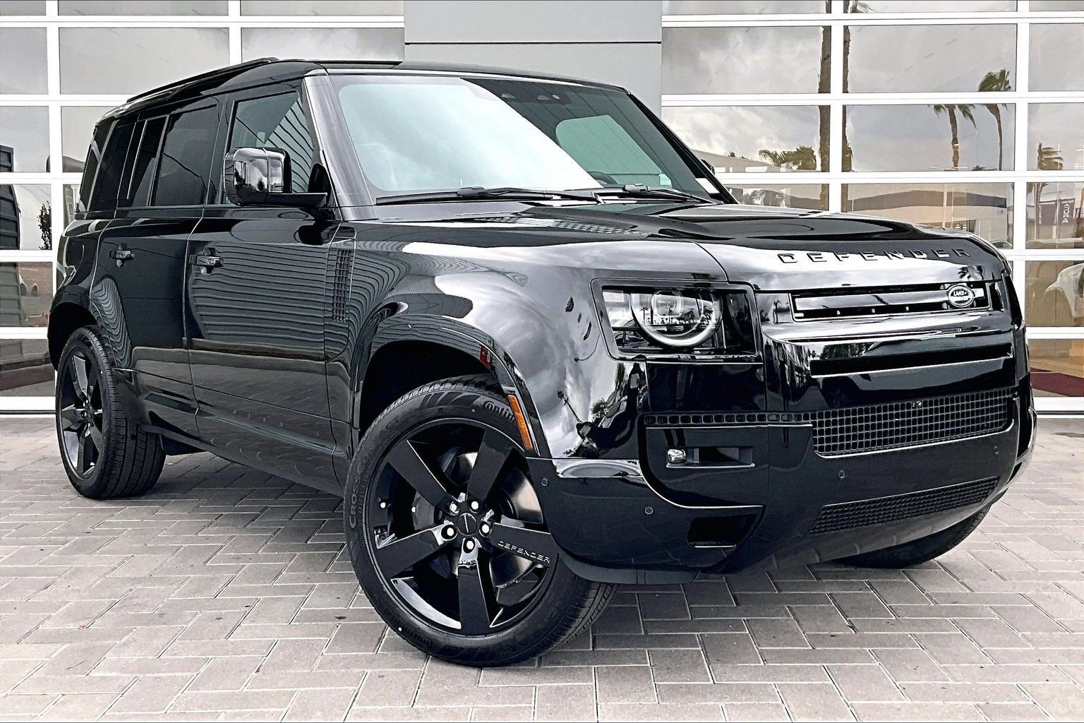 2026 Land Rover Defender 110 X-Dynamic SE