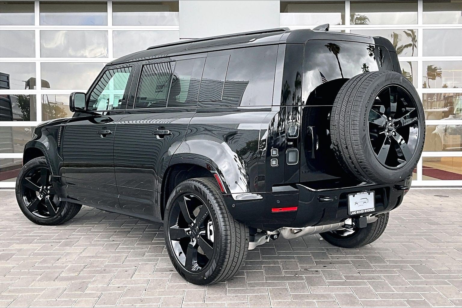 2026 Land Rover Defender 110 X-Dynamic SE