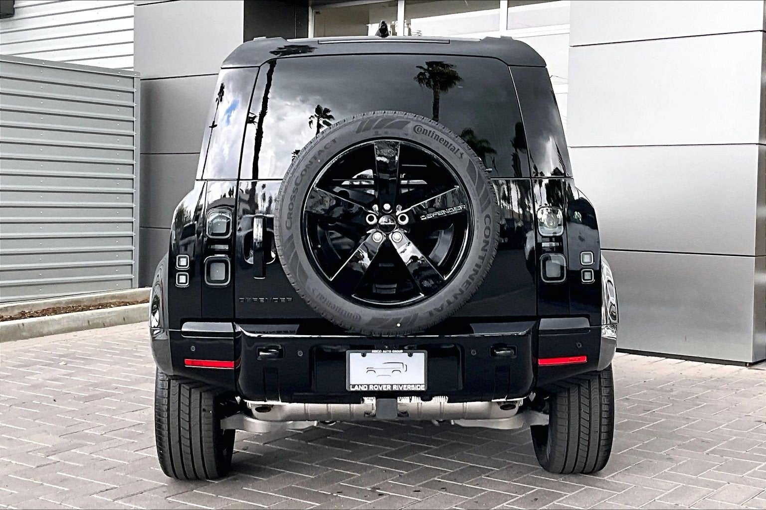 2026 Land Rover Defender 110 X-Dynamic SE