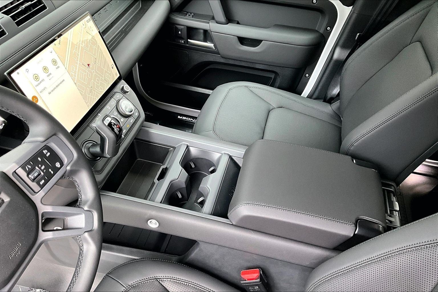 2026 Land Rover Defender 110 X-Dynamic SE