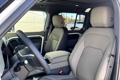 2026 Land Rover Defender 110 X-Dynamic SE