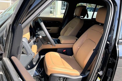 2026 Land Rover Defender 110 X-Dynamic SE