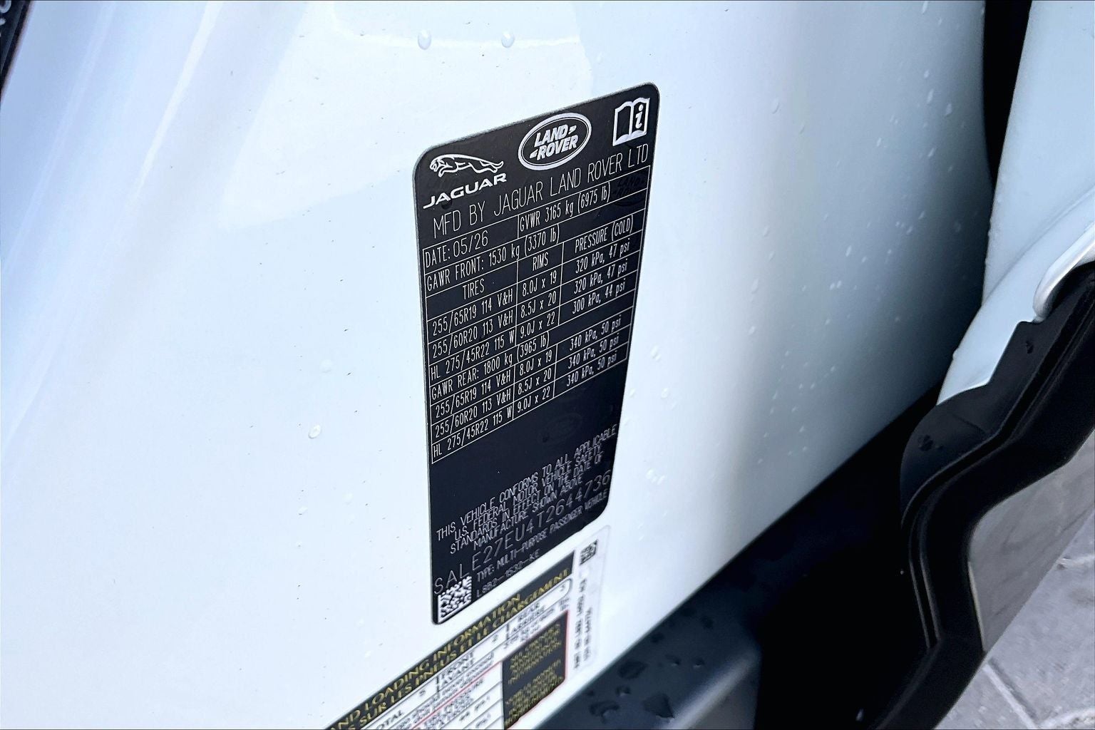 2026 Land Rover Defender 110 X-Dynamic SE