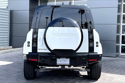 2026 Land Rover Defender 110 X-Dynamic SE
