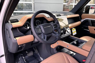 2026 Land Rover Defender 110 X-Dynamic SE
