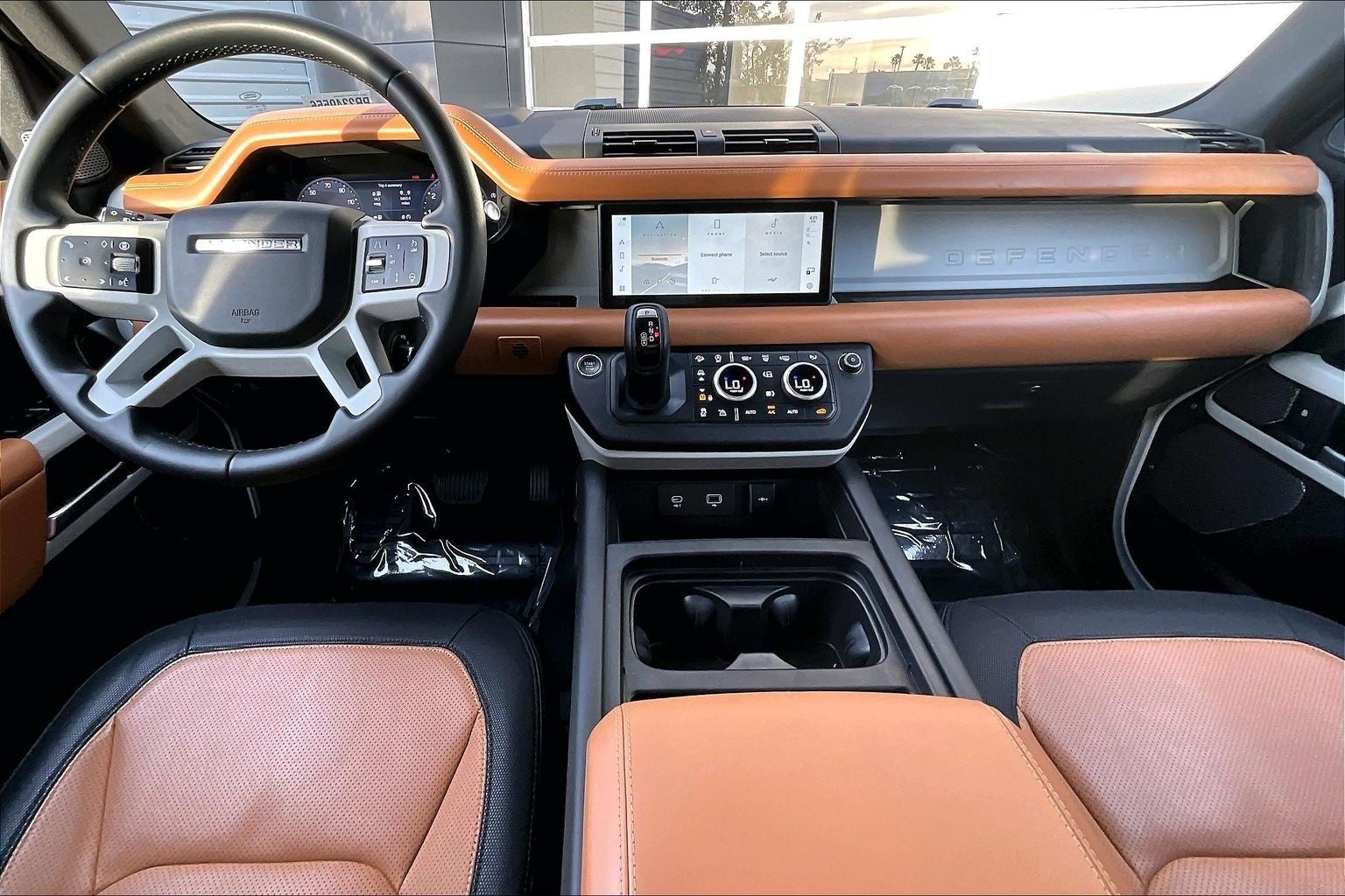 2024 Land Rover Defender 110 X-Dynamic SE