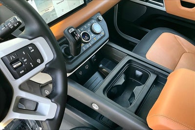 2024 Land Rover Defender 110 X-Dynamic SE
