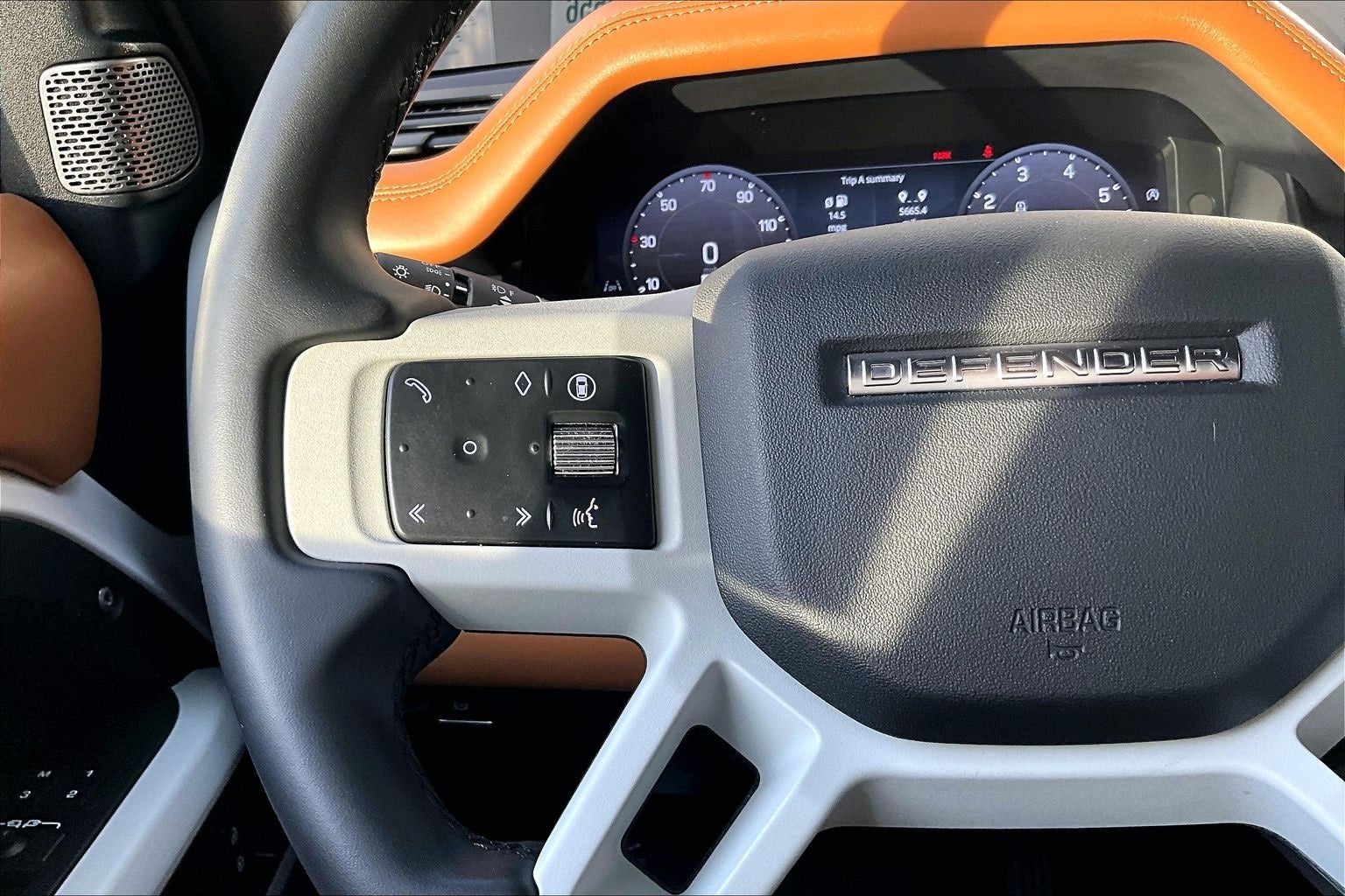 2024 Land Rover Defender 110 X-Dynamic SE