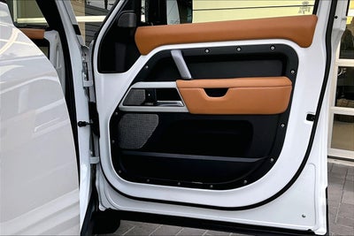 2024 Land Rover Defender 110 X-Dynamic SE