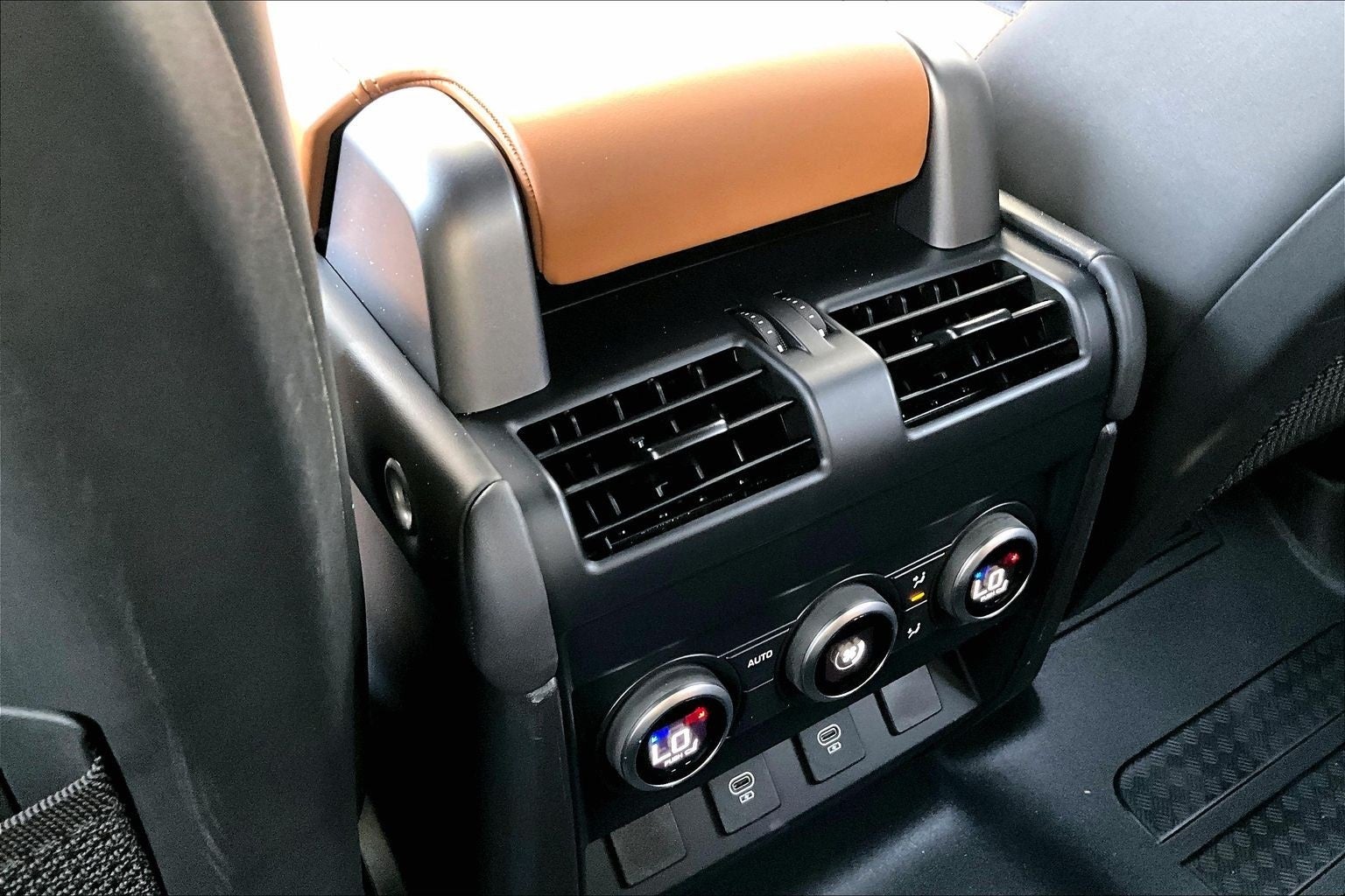 2024 Land Rover Defender 110 X-Dynamic SE