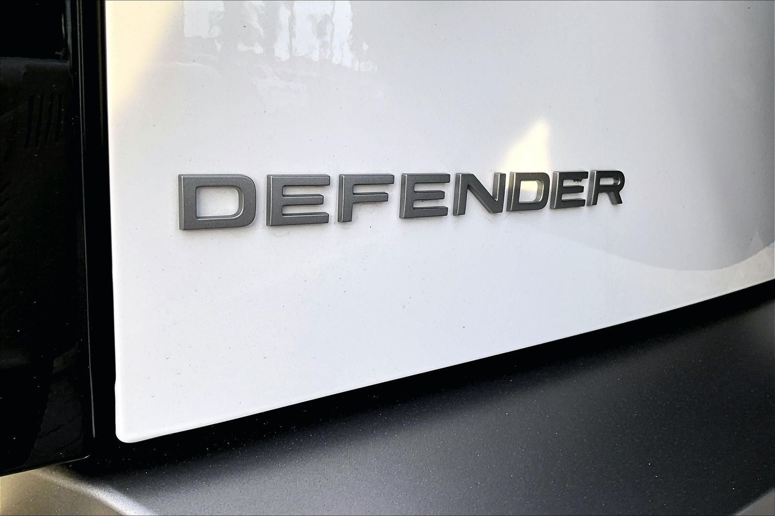 2024 Land Rover Defender 110 X-Dynamic SE