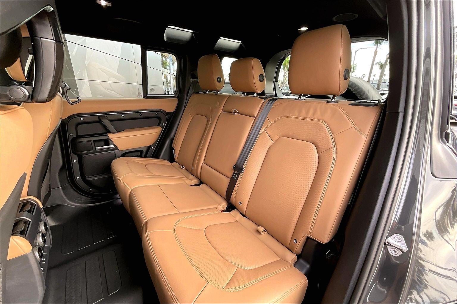 2026 Land Rover Defender 110 X-Dynamic SE