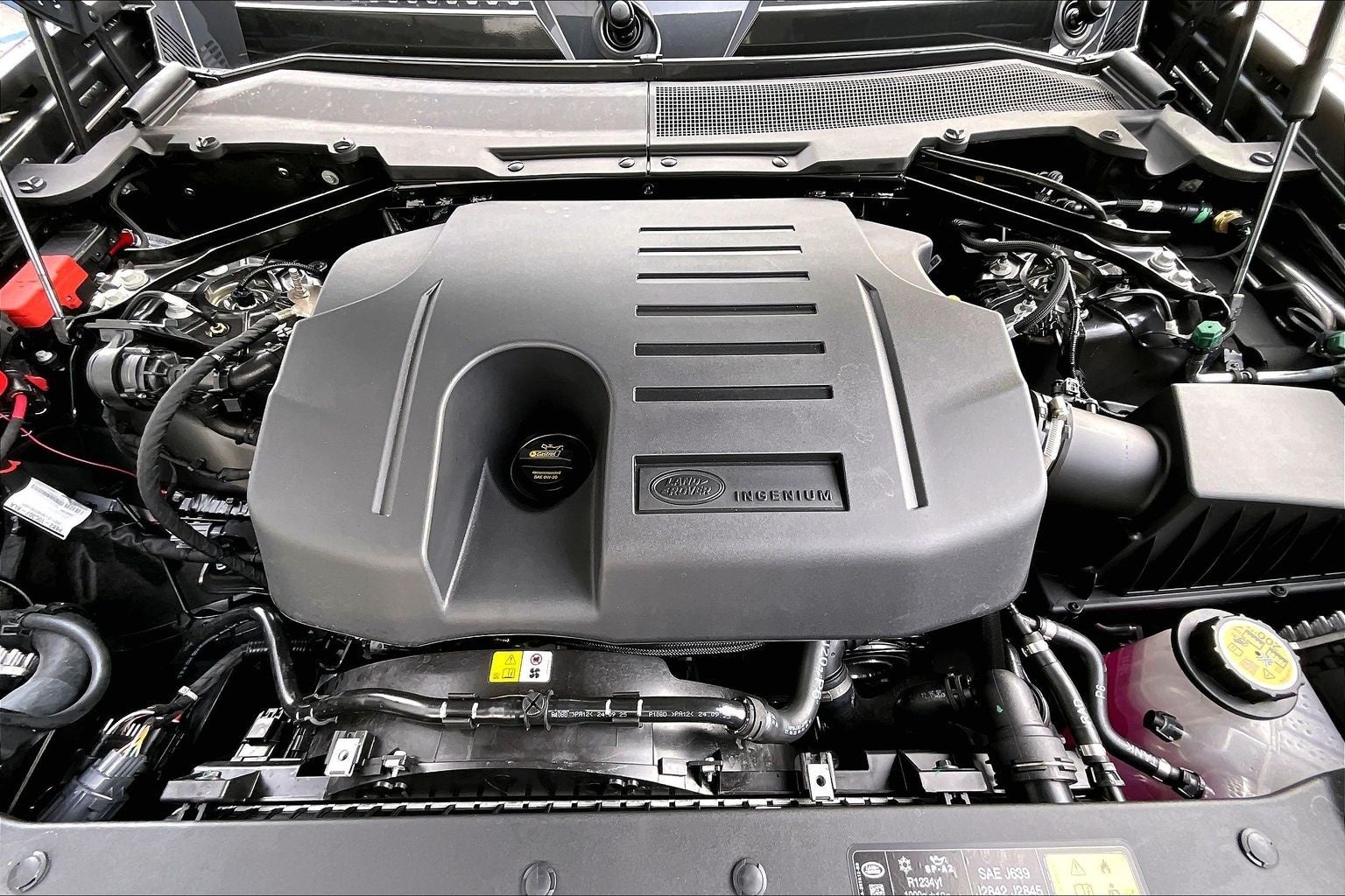 2026 Land Rover Defender 110 X-Dynamic SE