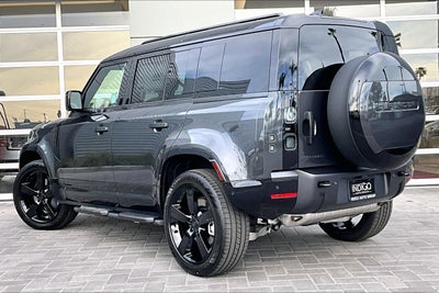 2026 Land Rover Defender 110 X-Dynamic SE