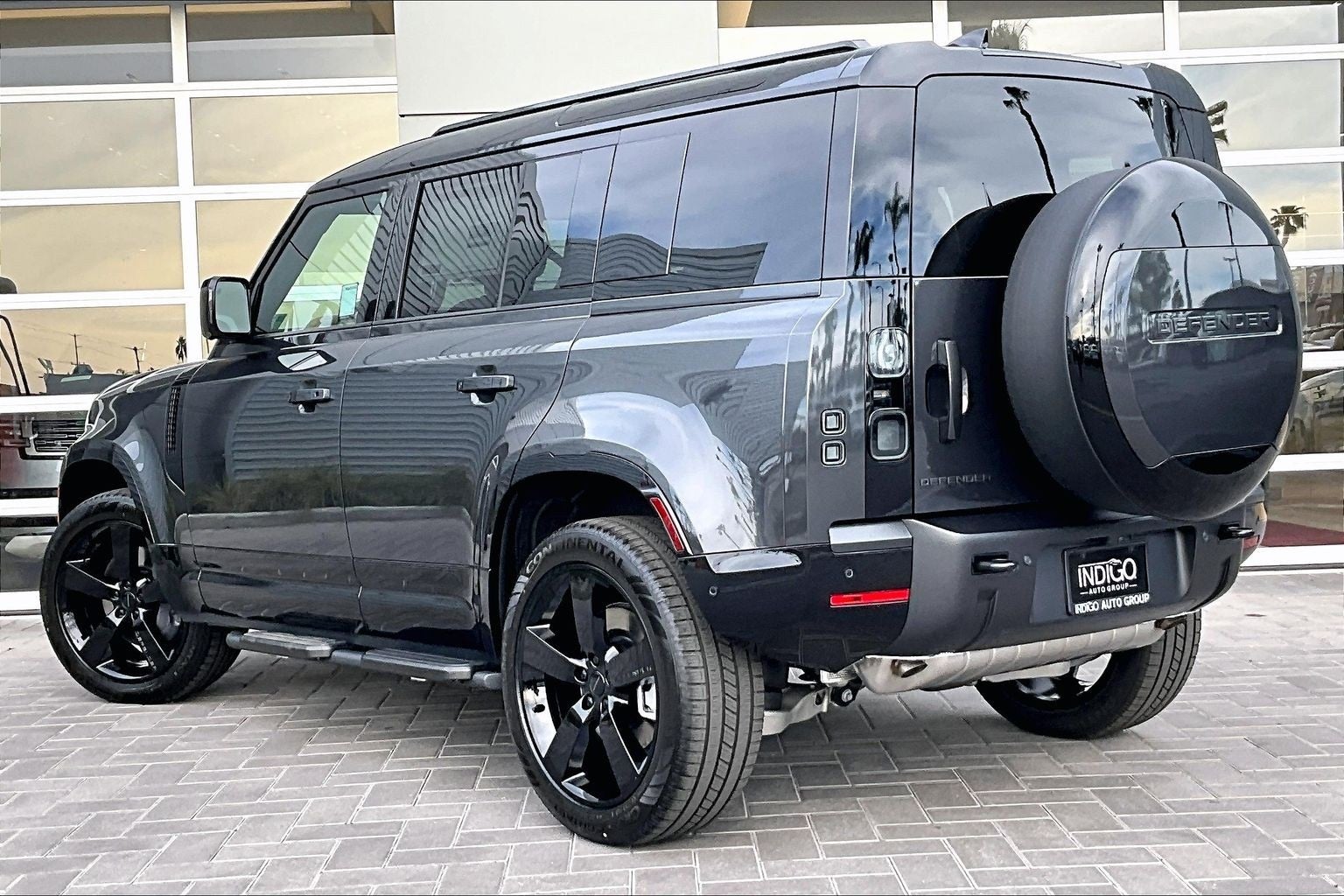 2026 Land Rover Defender 110 X-Dynamic SE