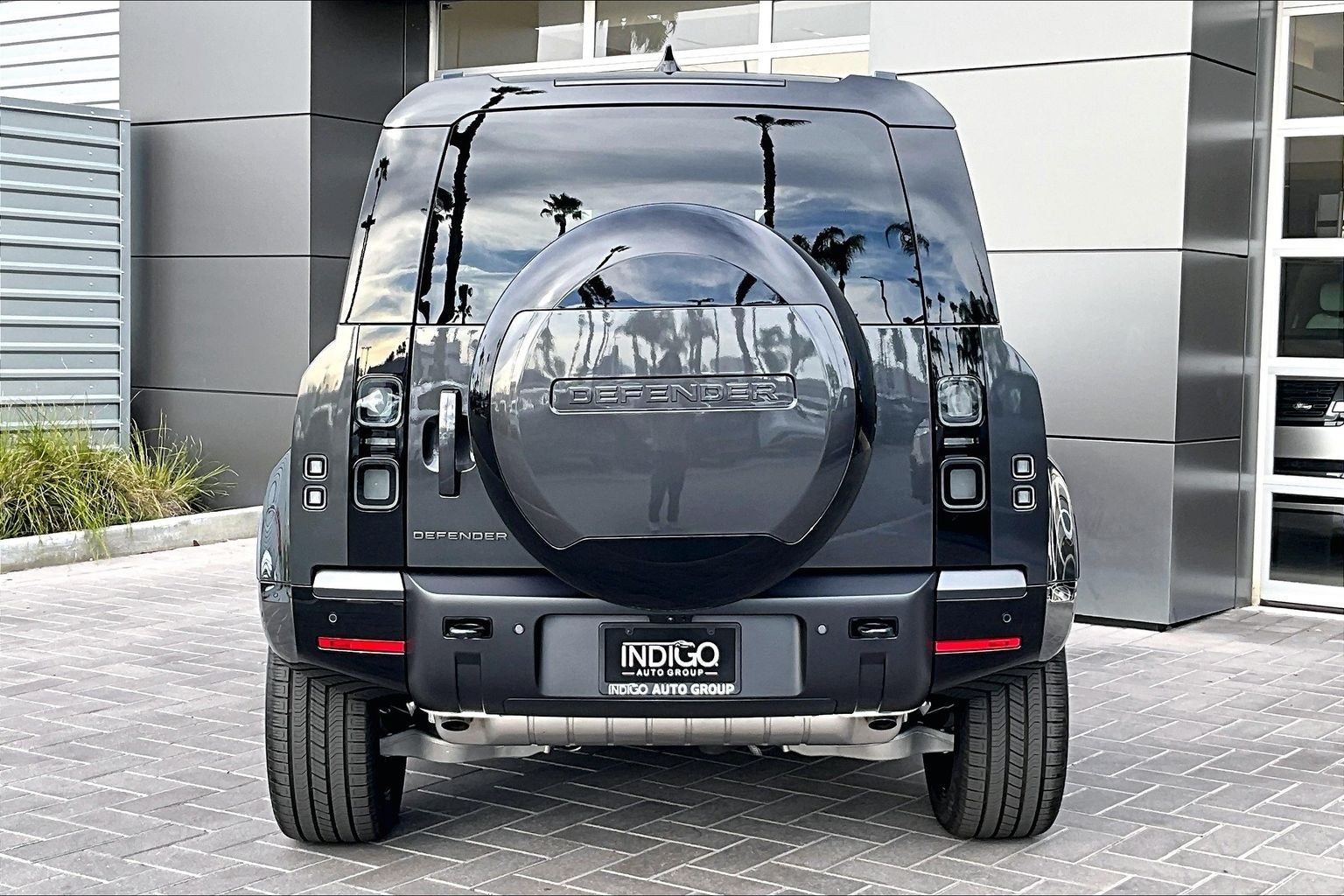 2026 Land Rover Defender 110 X-Dynamic SE