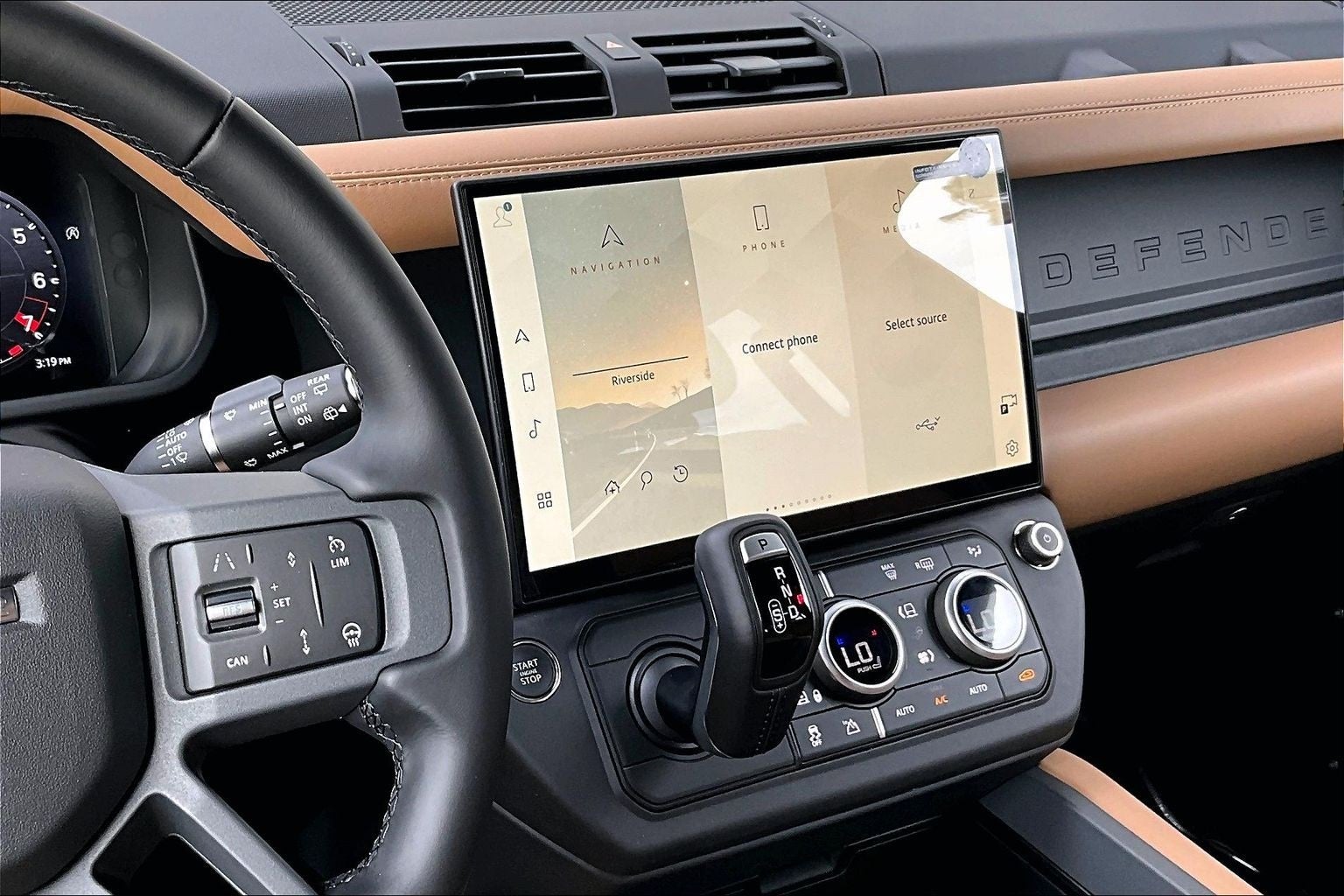 2026 Land Rover Defender 110 X-Dynamic SE