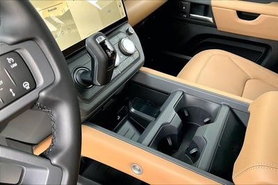 2026 Land Rover Defender 110 X-Dynamic SE