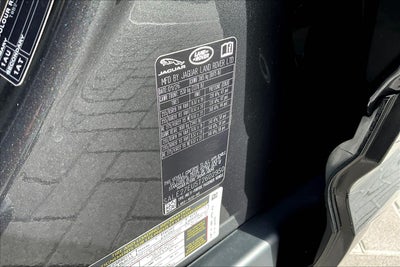 2026 Land Rover Defender 110 X-Dynamic SE