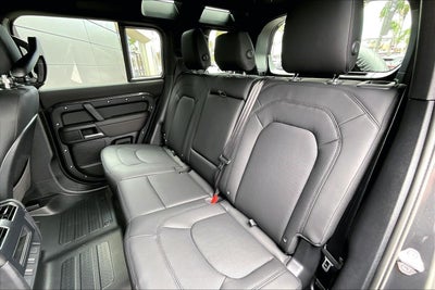 2026 Land Rover Defender 110 X-Dynamic SE