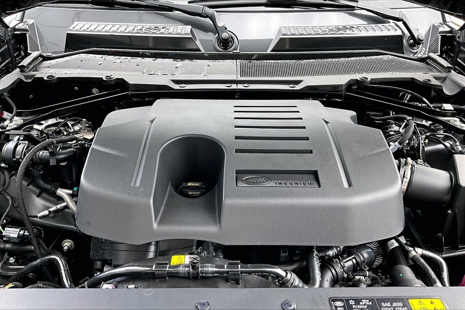 2026 Land Rover Defender 110 X-Dynamic SE