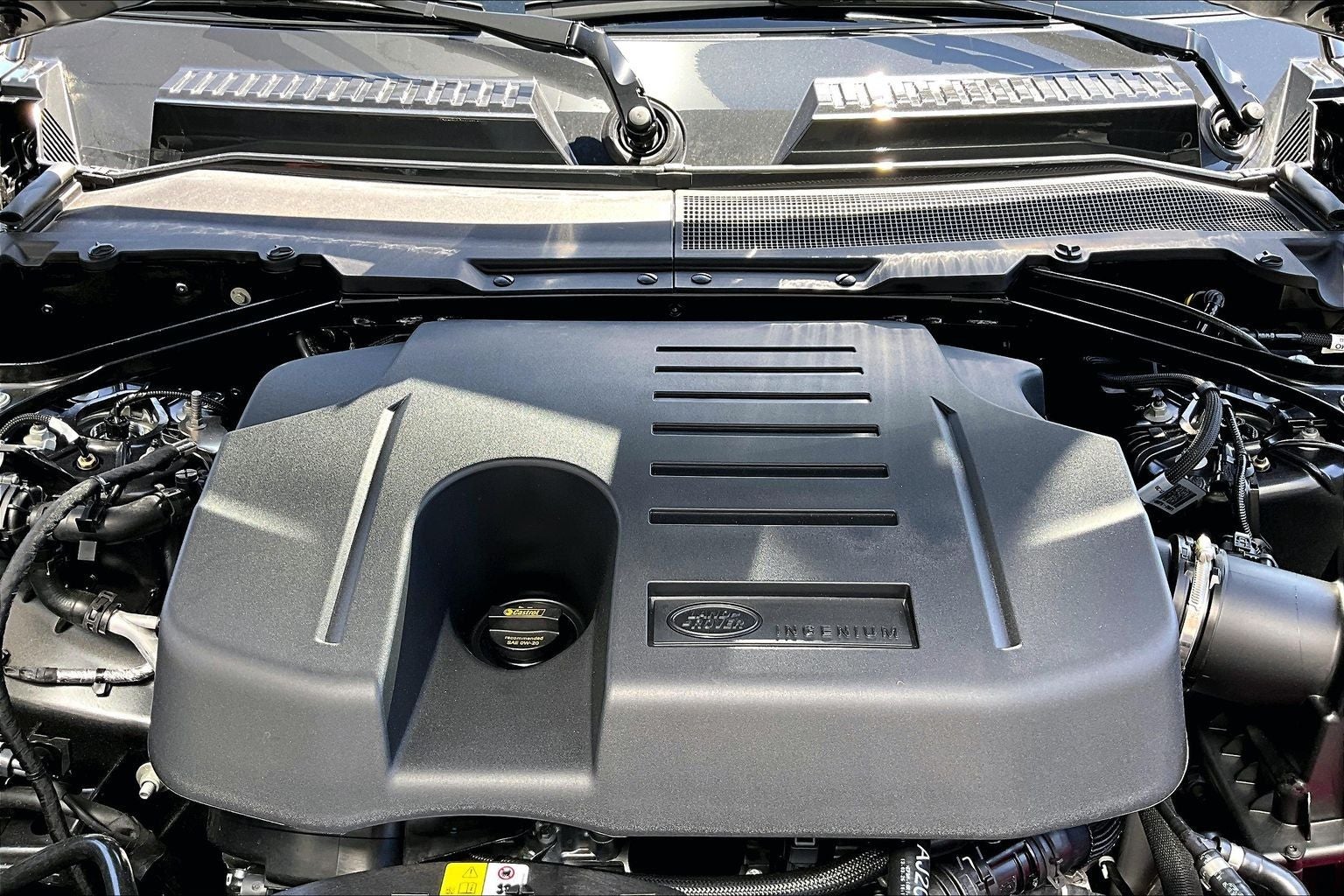 2026 Land Rover Defender 110 X-Dynamic SE