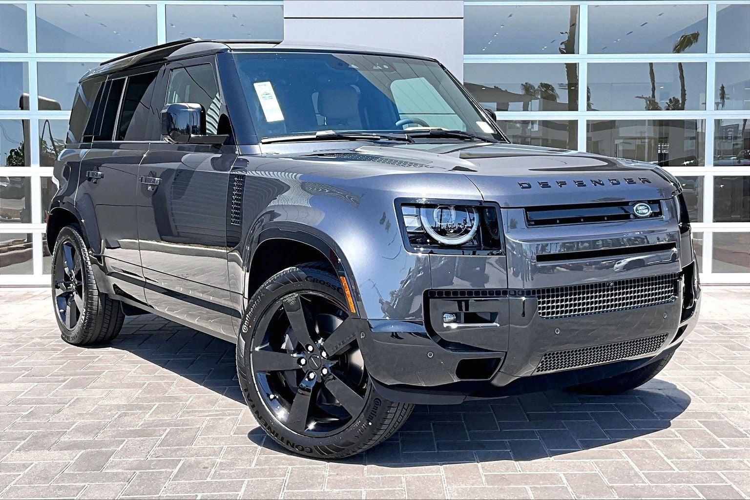 2026 Land Rover Defender 110 X-Dynamic SE