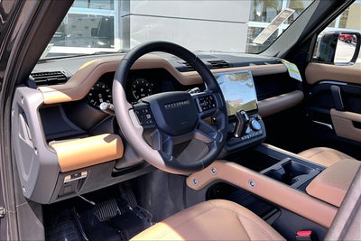 2026 Land Rover Defender 110 X-Dynamic SE