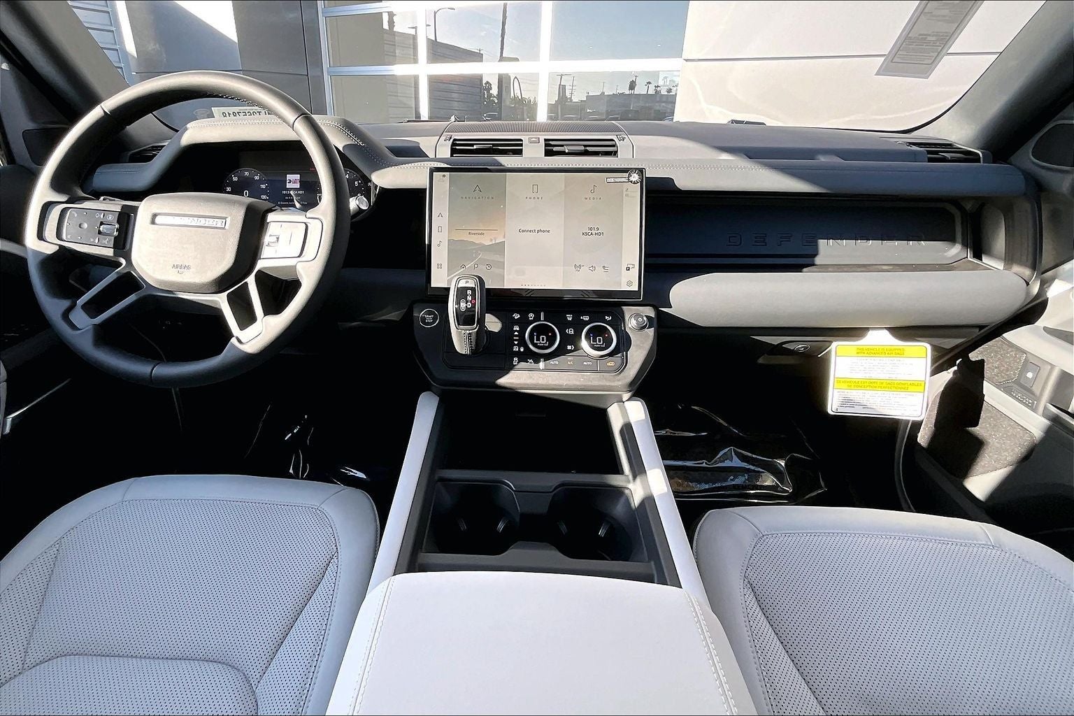 2026 Land Rover Defender 110 X-Dynamic SE