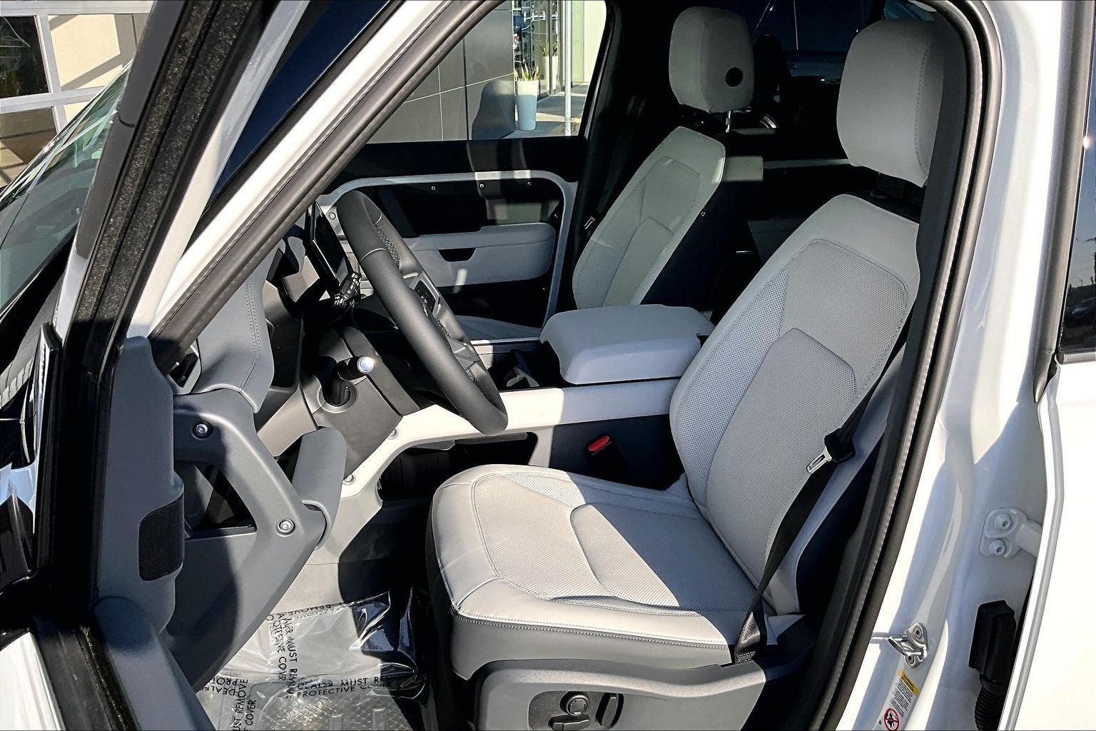 2026 Land Rover Defender 110 X-Dynamic SE