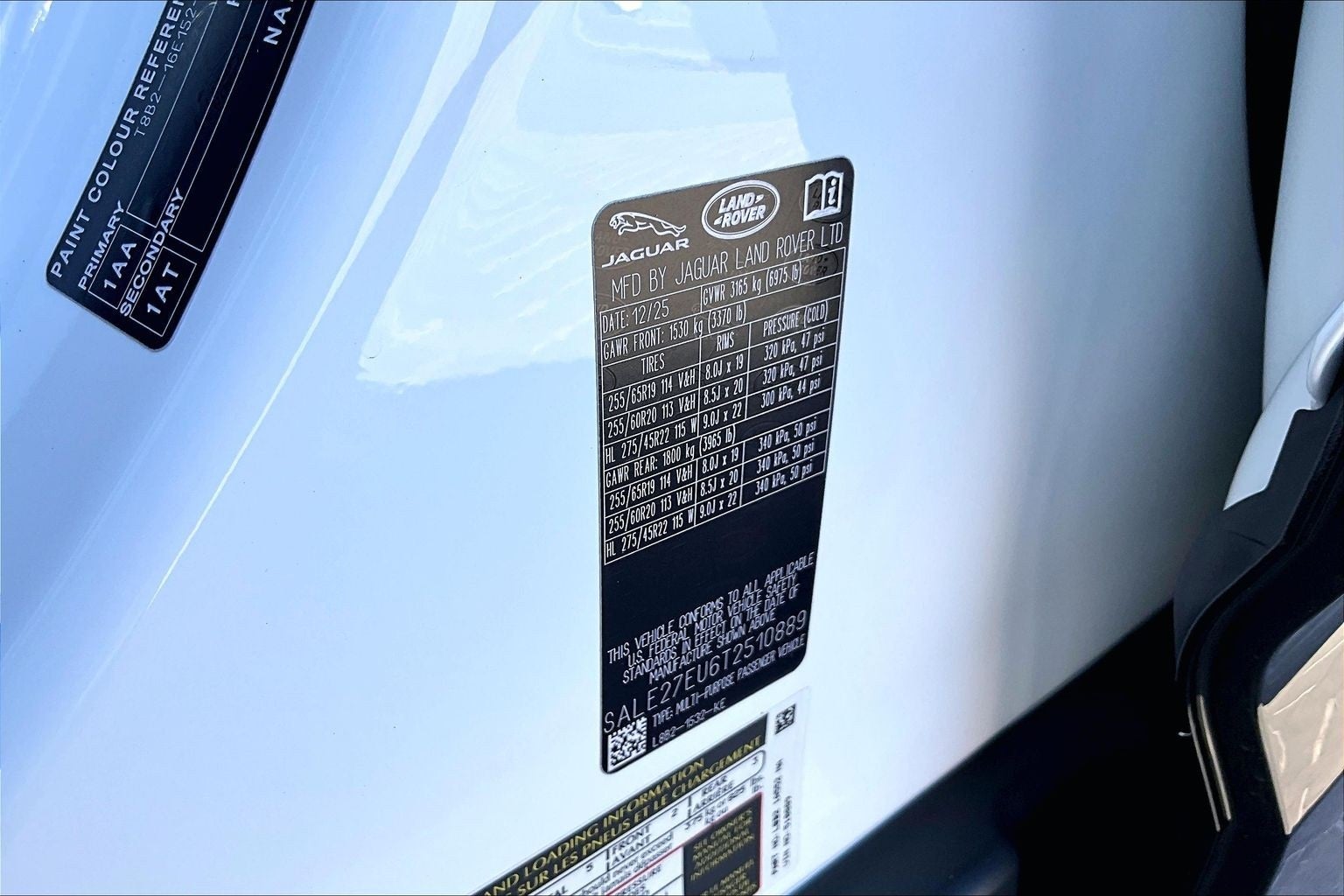 2026 Land Rover Defender 110 X-Dynamic SE