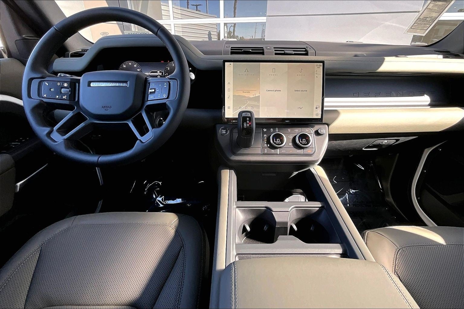 2026 Land Rover Defender 110 X-Dynamic SE