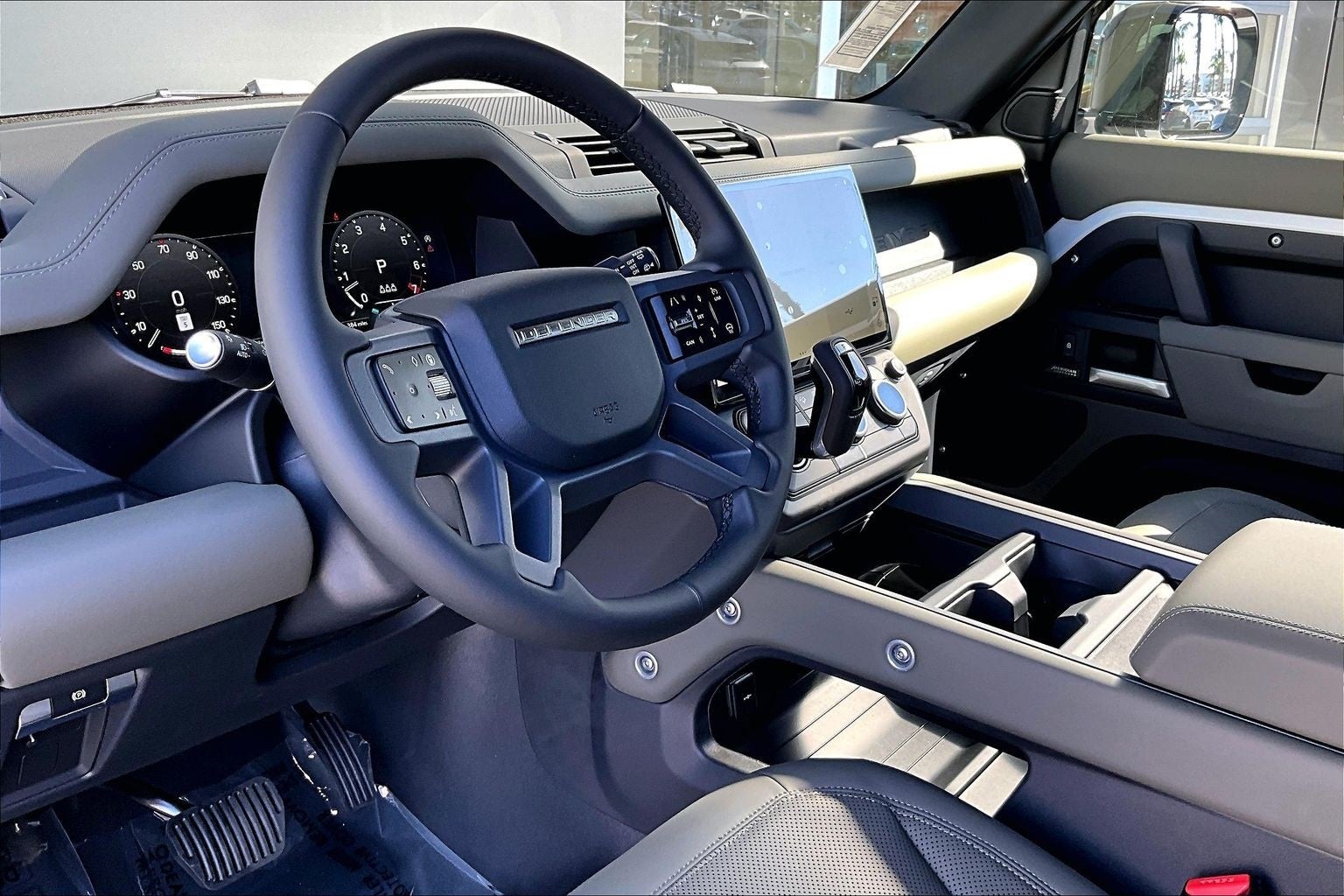 2026 Land Rover Defender 110 X-Dynamic SE