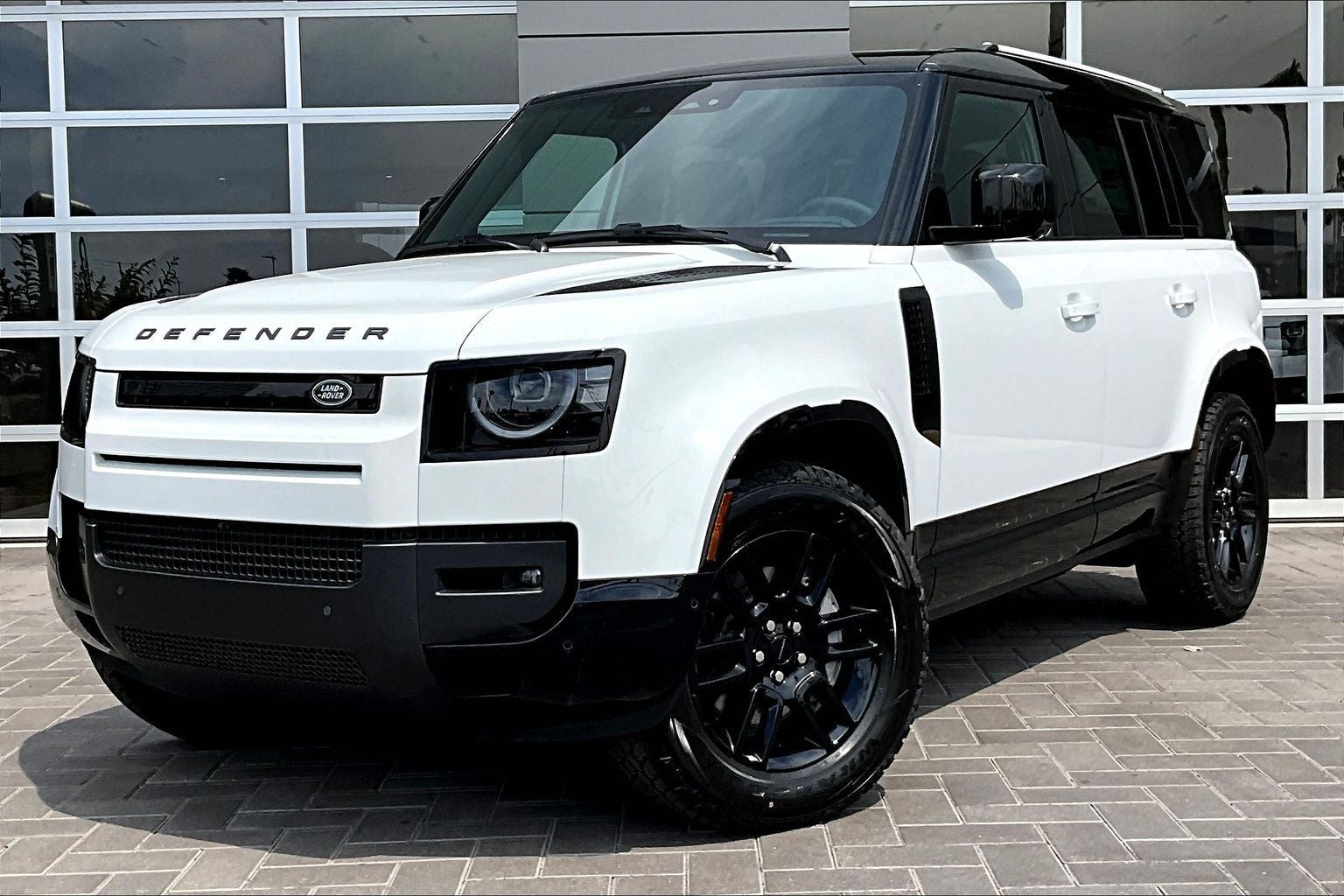 2026 Land Rover Defender 110 X-Dynamic SE