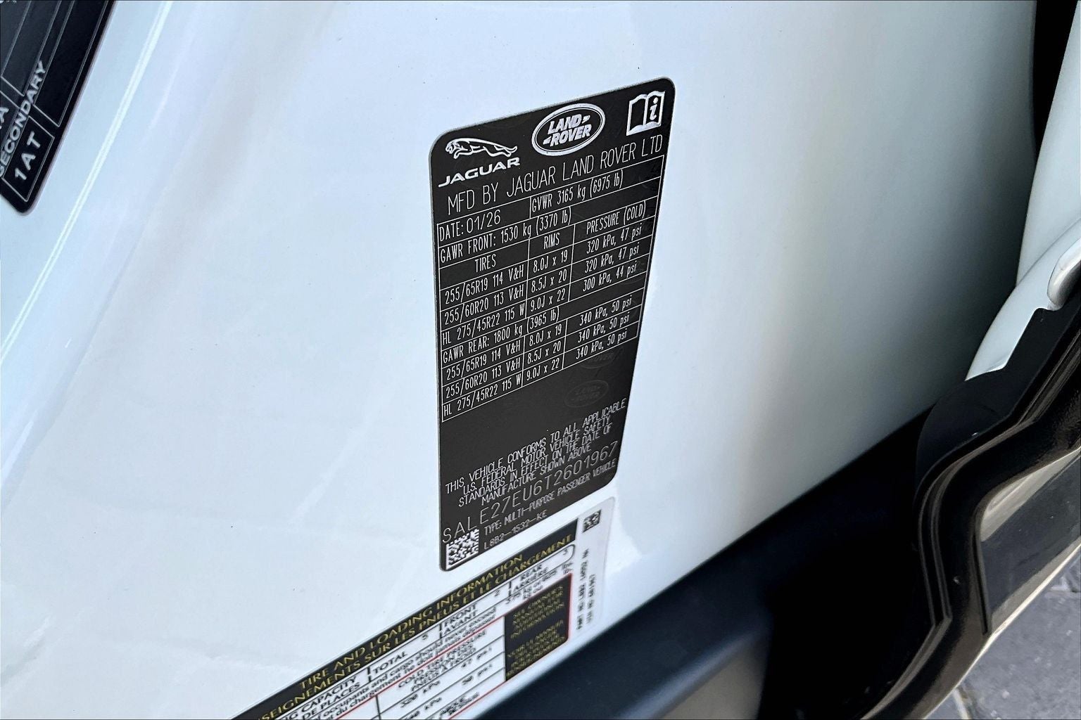 2026 Land Rover Defender 110 X-Dynamic SE