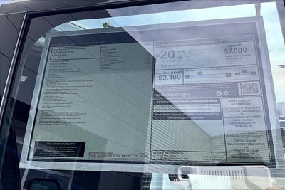 2026 Land Rover Defender 110 X-Dynamic SE