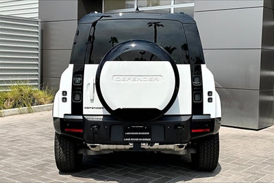 2026 Land Rover Defender 110 X-Dynamic SE