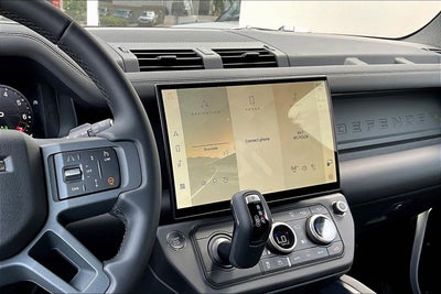 2026 Land Rover Defender 110 X-Dynamic SE