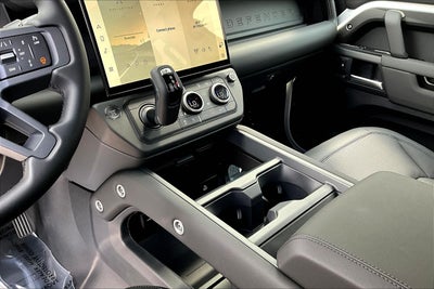 2026 Land Rover Defender 110 X-Dynamic SE