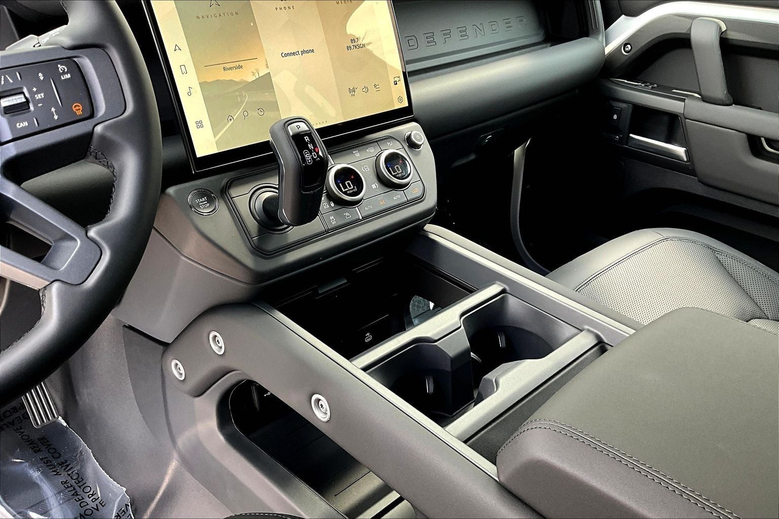 2026 Land Rover Defender 110 X-Dynamic SE